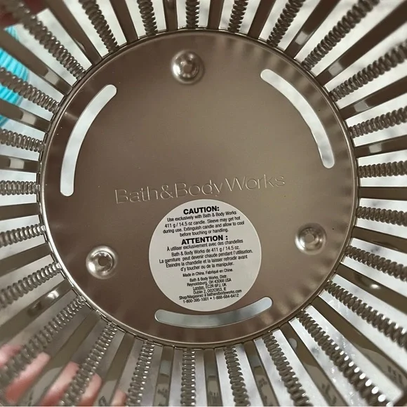 New Bath & Body Works Soy Candle and Silver Holder - Turquoise Waters Scent - Picture 8 of 11